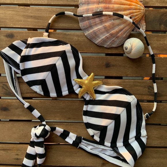 Black and white stripe underwire padded bikini top with gold starfish detail - Picture 1 of 2